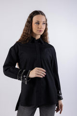 Embellished Metallic Asymmetrical Hem Shirt\قميص مطروح معدني غير متماثل