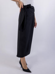 Overlap Knot Solid Maxi Skirt\ ةرونت يسكام ةداس ميمصتب ةطبر دقع لخادتم