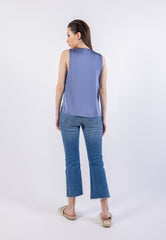 Solid V-Neck Sleeveless Tank Top\وت لاب مامكأ ميمصتب ةبقر V نولب ة