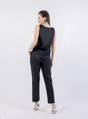 Solid V-Neck Sleeveless Tank Top\وت لاب مامكأ ميمصتب ةبقر V نولب ة