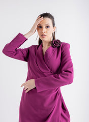 Overlap Rose Broche Shoulder Midi Dress\سف يديم ميمصتب لخادتم عم شورب يدرو ىلع ف