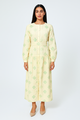 فستان ماكسي أنيق بالتطريز والترتر مع حزام خصر