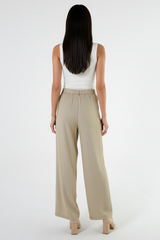 بنطال واسع بقماش مُنقوش