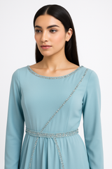 فستان سهرة مطرّز أنيق