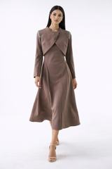 فستان إليرا متوسط الطول بتفاصيل حافة مطرزة