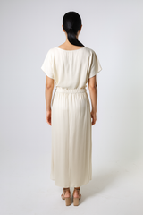 تنورة ماكسي شبه ملفوفة مزينة بجهتين مع رباط خصر