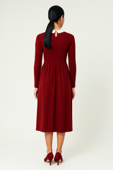 Elegant Contrast-Collar Midi Dress
