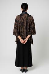 كيمونو مطبوع بياقة جلد صناعي