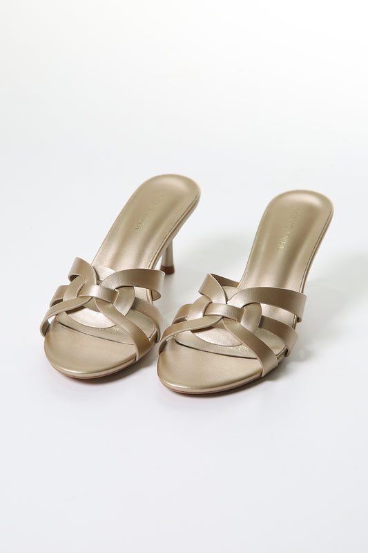 صنادل ميول بكعب متوسط وعُقدة أنيقة