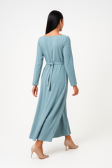 فستان سهرة مطرّز أنيق