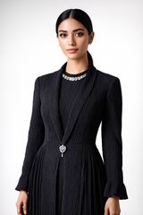 طقم مكون من قطعتين بتصميم مكسّر (فستان بلا أكمام + كارديغان)