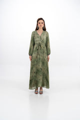 فستان ماكسي مطوي بياقة على شكل V مع حزام خصر