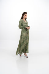 فستان ماكسي مطوي بياقة على شكل V مع حزام خصر