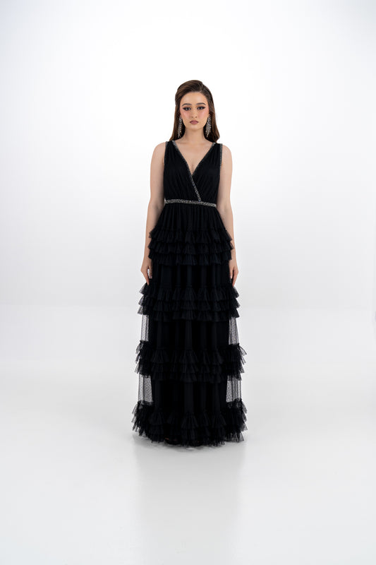 فستان سهرة من الشيفون بطبقات كشكش وتطريز كريستالي