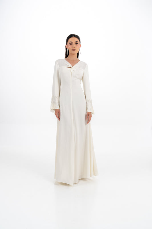 فستان ماكسي بأكمام مزينة بالأحجار