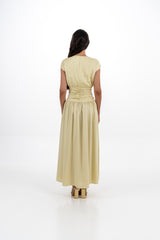 فستان ماكسي بأكمام قصيرة مطرزة وخصر مكشكش