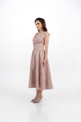 فستان ميدي بدون أكمام من قماش البروكيد