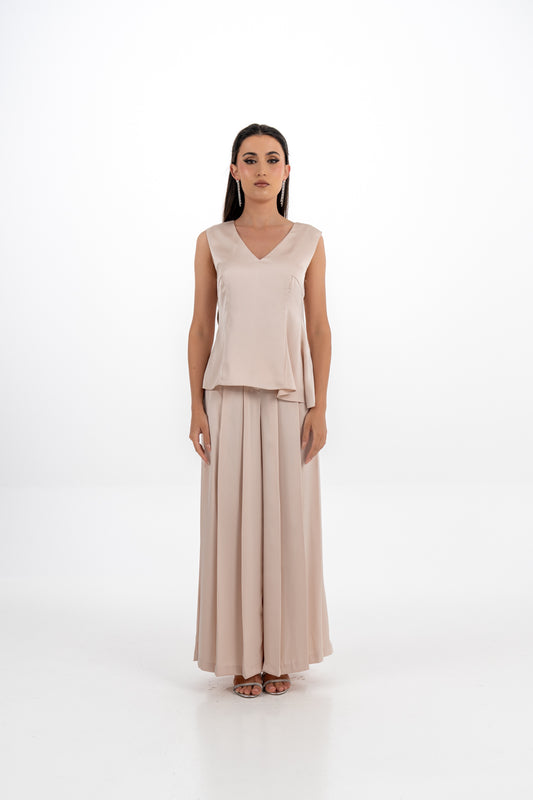 Wide-Leg Tailored Pants with Pleated Front