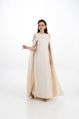 فستان رسمي بطبقة كاب مزينة