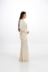 بلوزة ساتان بلفّة وتطريز كريستالي