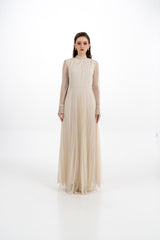 فستان ماكسي بكسرات مع جاكيت مطرّز قابل للإزالة