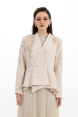 فستان ماكسي بكسرات مع جاكيت مطرّز قابل للإزالة