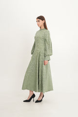 فستان ماكسي بقصة A وخامة جاكار مزينة