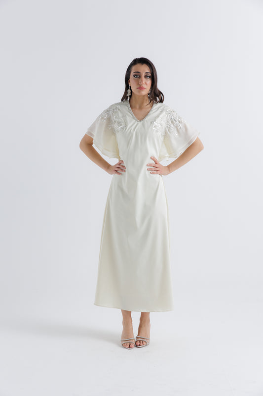 فستان ماكسي بأكمام فلوتر مزينة