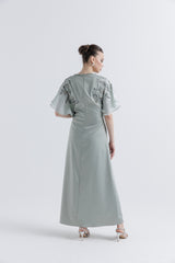 فستان ماكسي بأكمام فلوتر مزينة