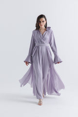 جمبسوت بليسيه من الشيفون والساتان بياقة V وحزام مزين بوردة