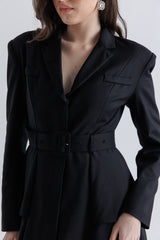 فستان طويل بتصميم معطف وحزام خصر