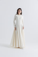 فستان ماكسي أنيق بقصة واسعة وتطريز دانتيل علوي