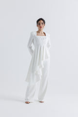 بلوزة كريب أنيقة بقصّة غير متماثلة