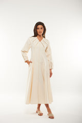 فستان ماكسي من الكتان المطرّز