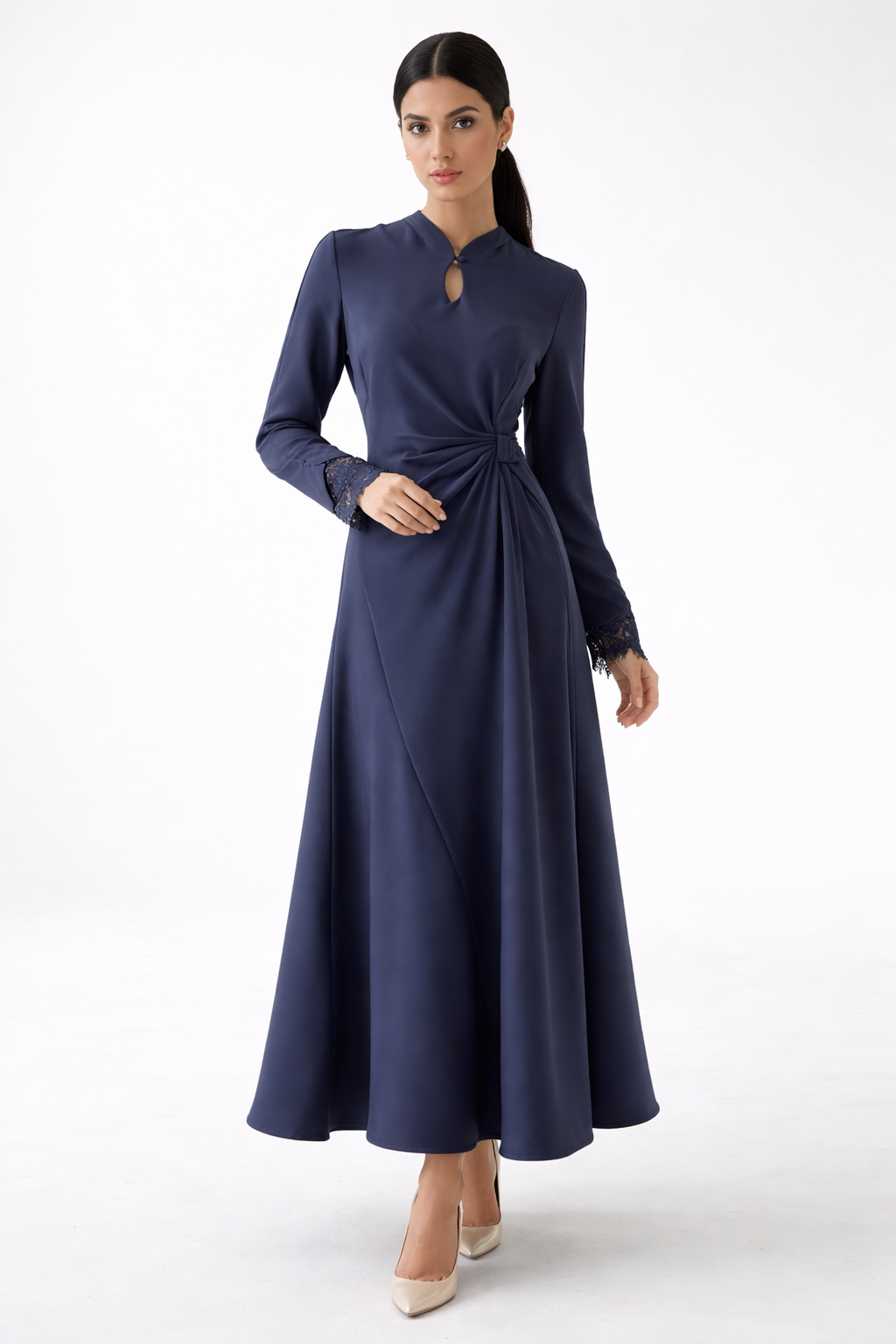 فستان ماكسي بلمسة عقدة وتنورة متسعة