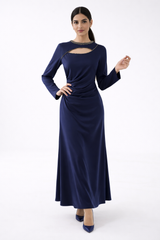 فستان أمارا بقصّة فتحة غير متماثلة وتطريزات خرزية