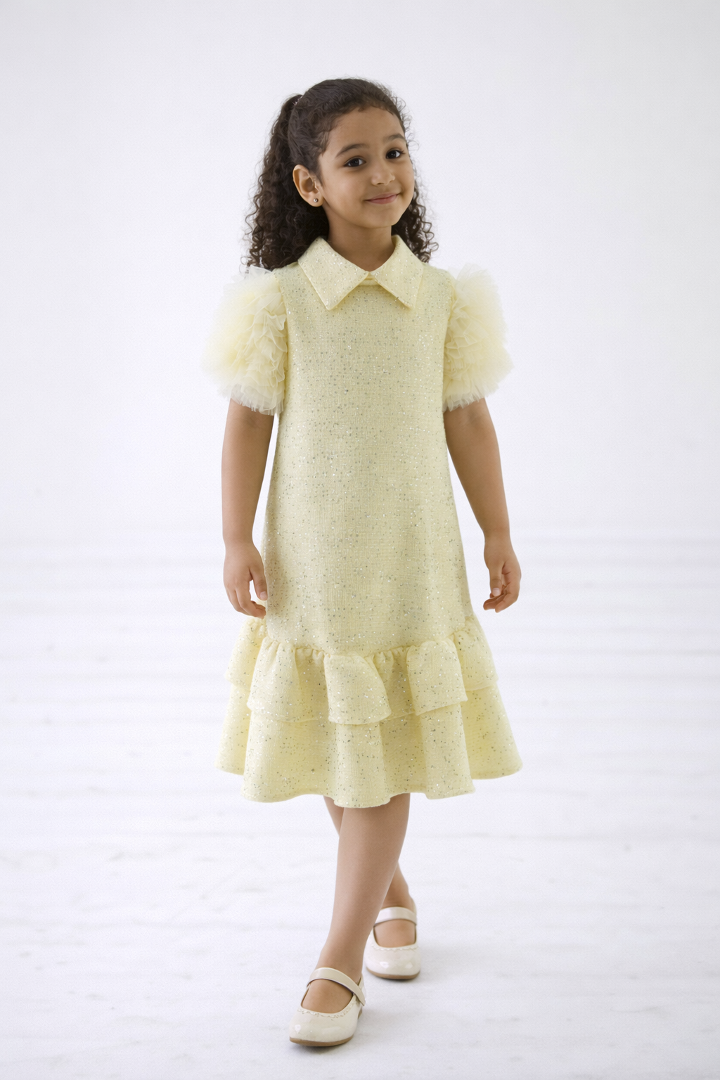 فستان بناتي أنيق بحافة مكشكشة