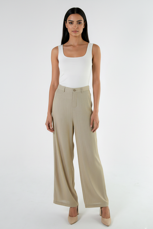 بنطال واسع بقماش مُنقوش