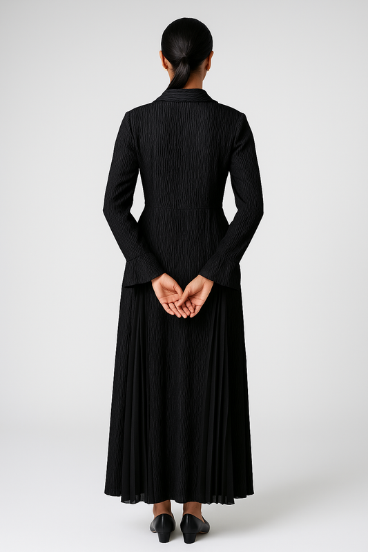 طقم مكون من قطعتين بتصميم مكسّر (فستان بلا أكمام + كارديغان)