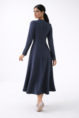 فستان ماكسي بلمسة عقدة وتنورة متسعة