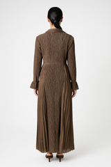 طقم مكون من قطعتين بتصميم مكسّر (فستان بلا أكمام + كارديغان)