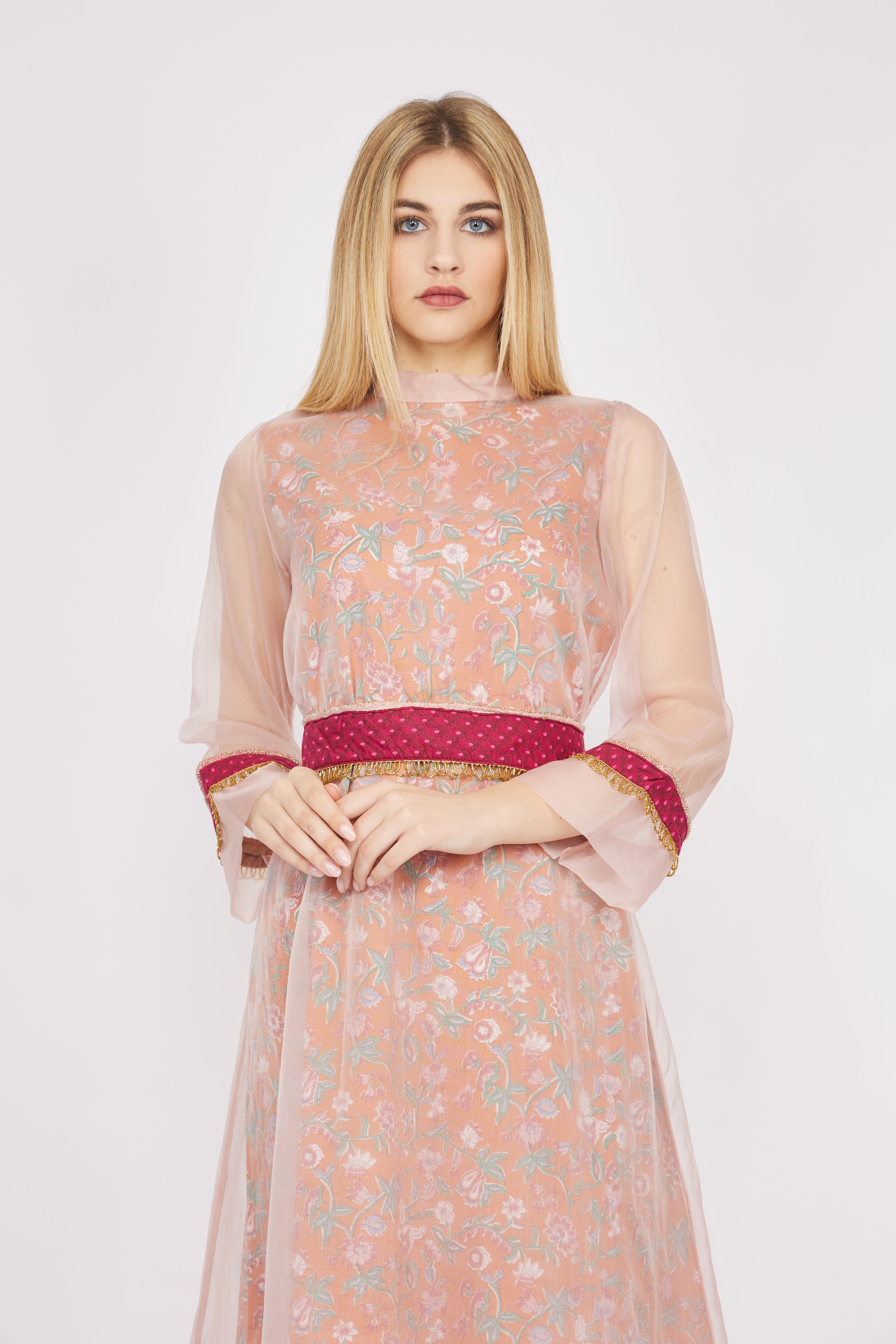 2241092-Traditional Dress - Montania Shop